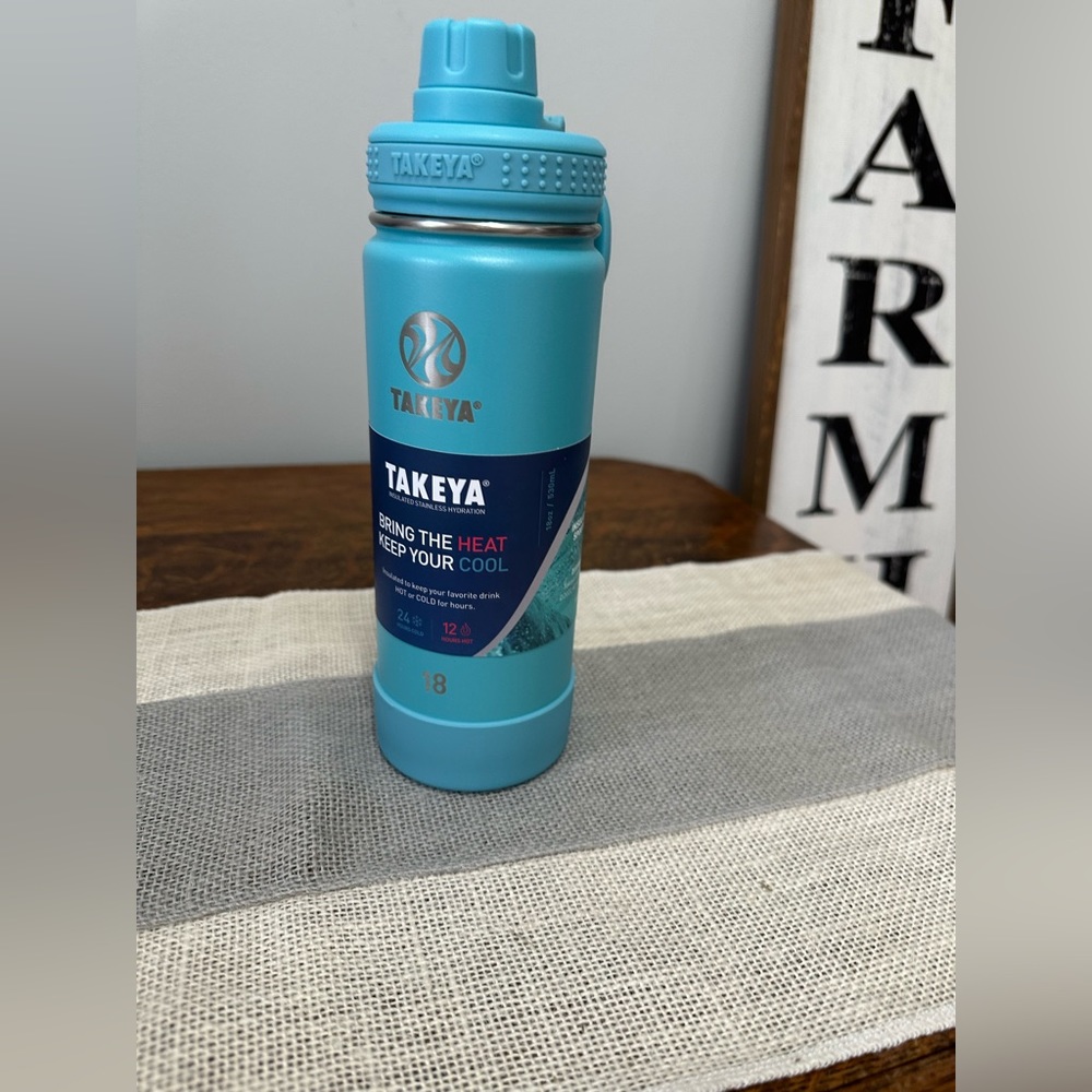 New!! 18oz Takeya Water Bottle